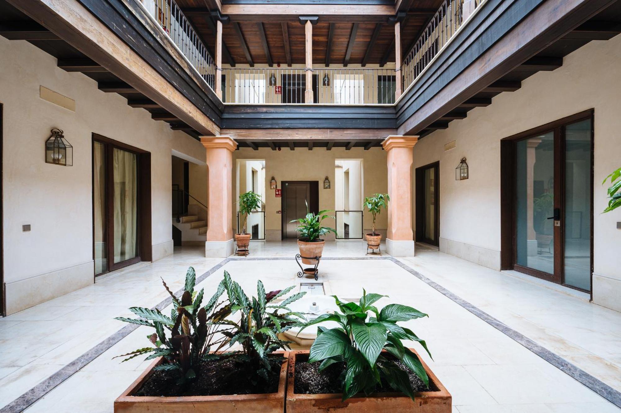 Apartamentos La Vistosona Севилья Экстерьер фото