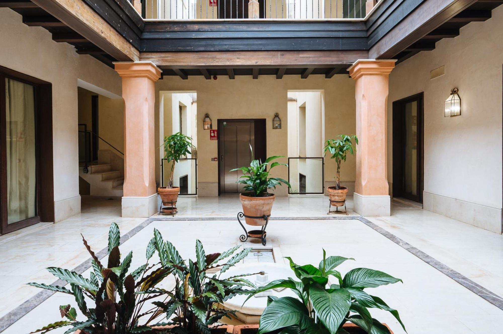 Apartamentos La Vistosona Севилья Экстерьер фото