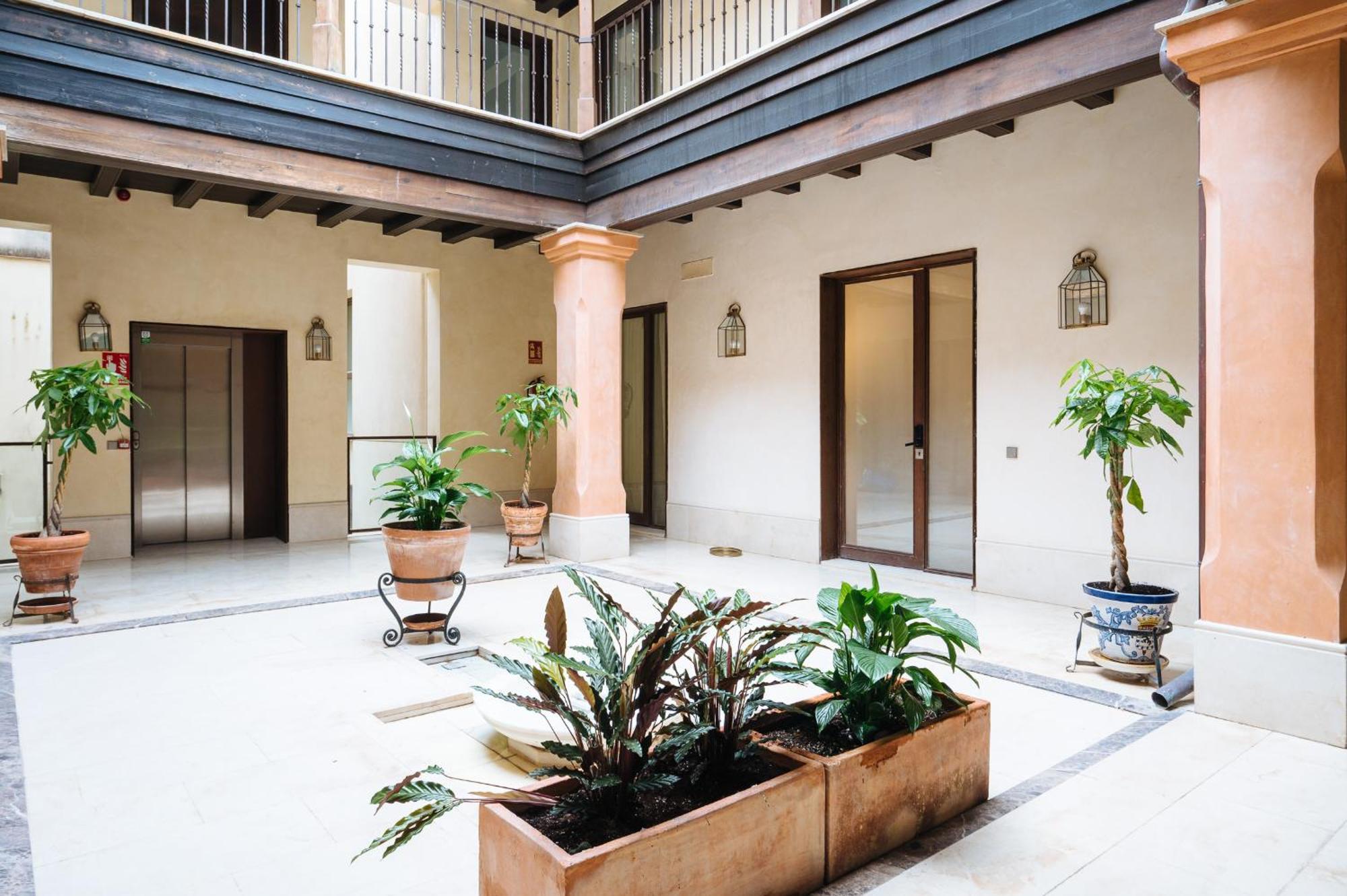Apartamentos La Vistosona Севилья Экстерьер фото