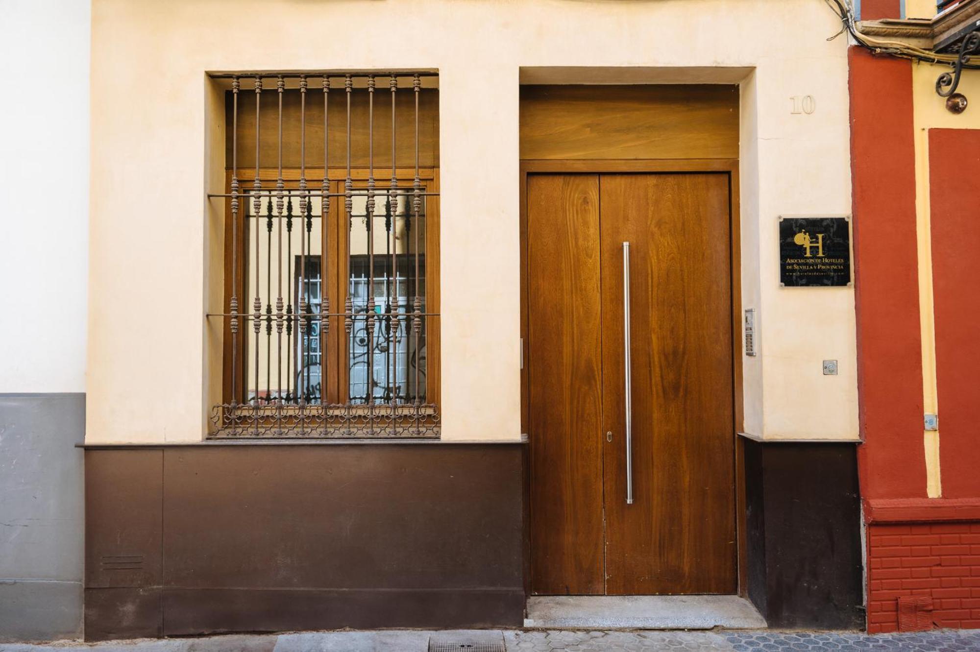 Apartamentos La Vistosona Севилья Экстерьер фото
