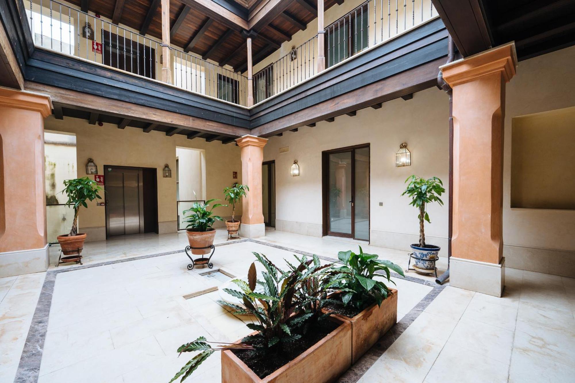 Apartamentos La Vistosona Севилья Экстерьер фото