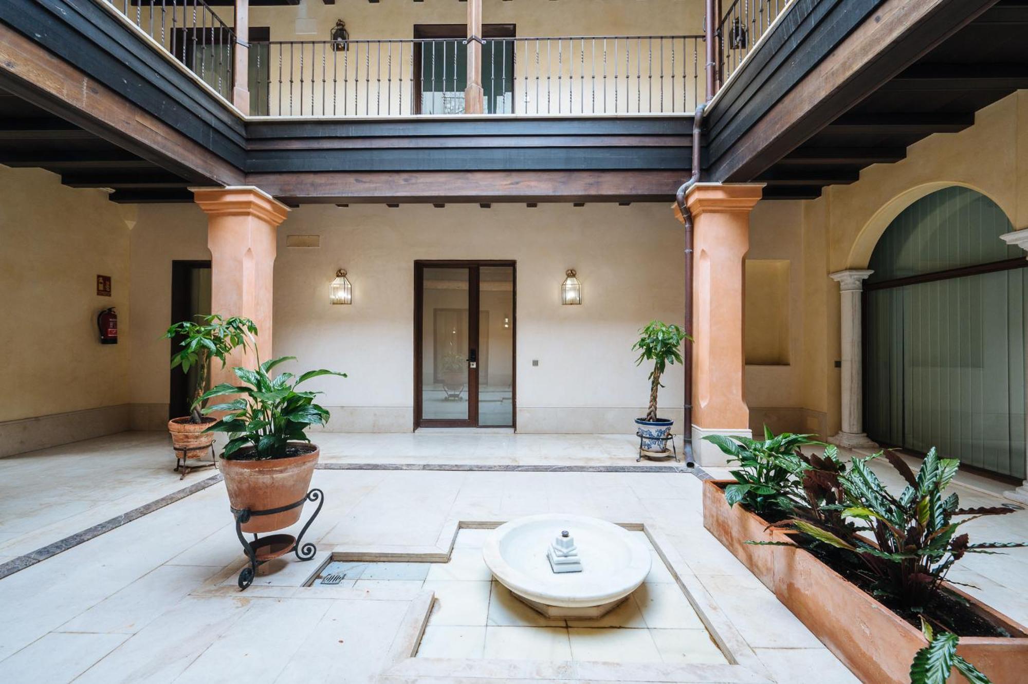 Apartamentos La Vistosona Севилья Экстерьер фото