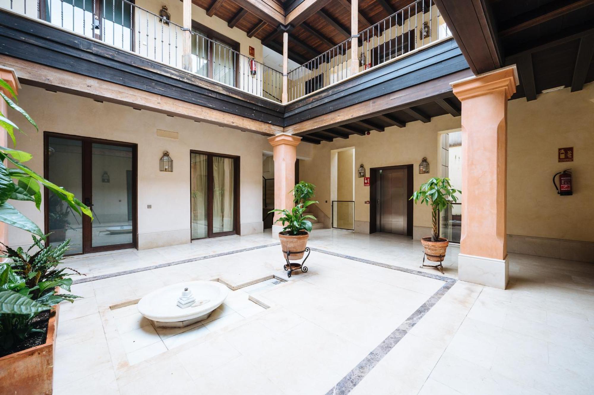 Apartamentos La Vistosona Севилья Экстерьер фото