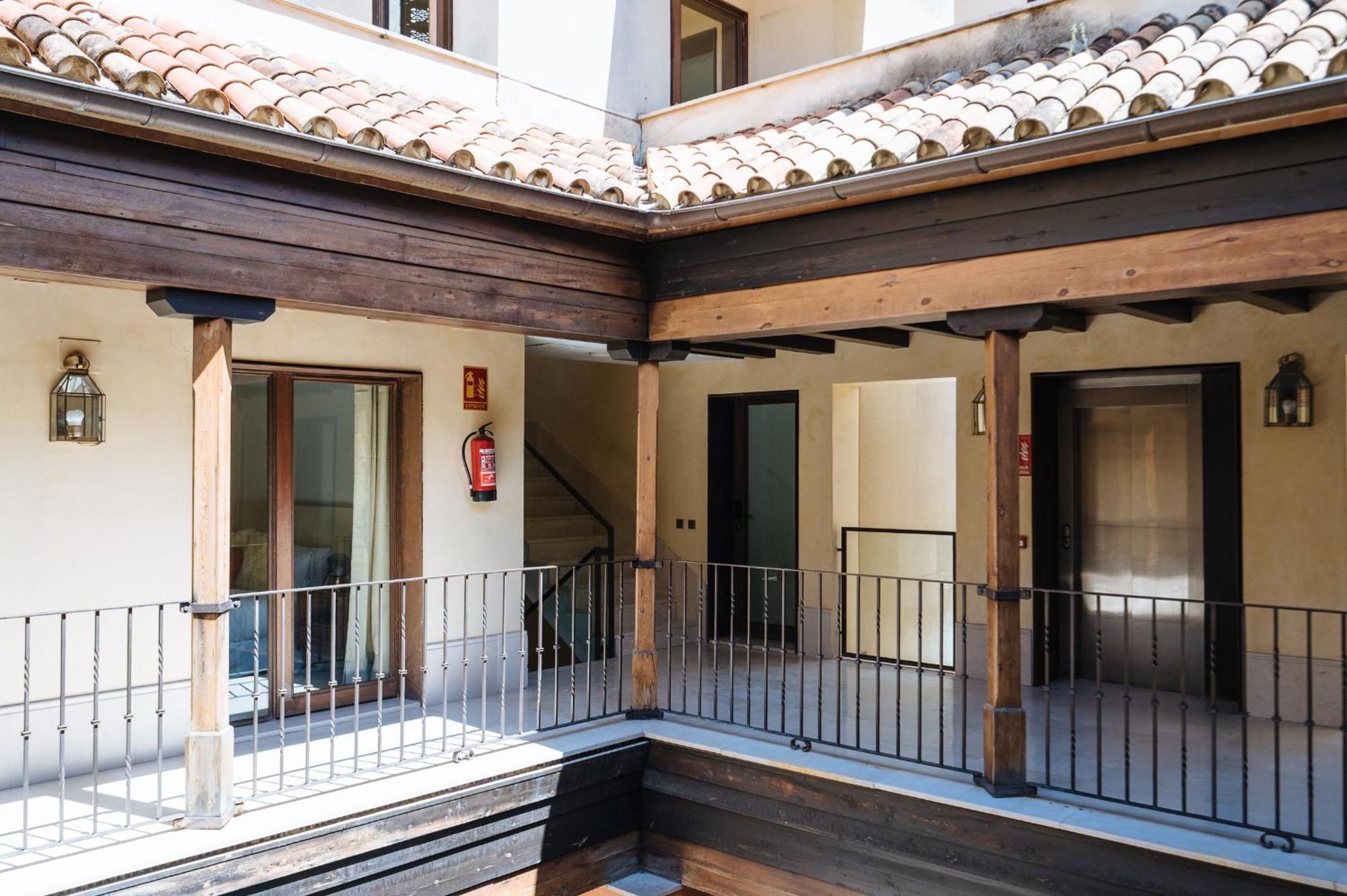 Apartamentos La Vistosona Севилья Экстерьер фото