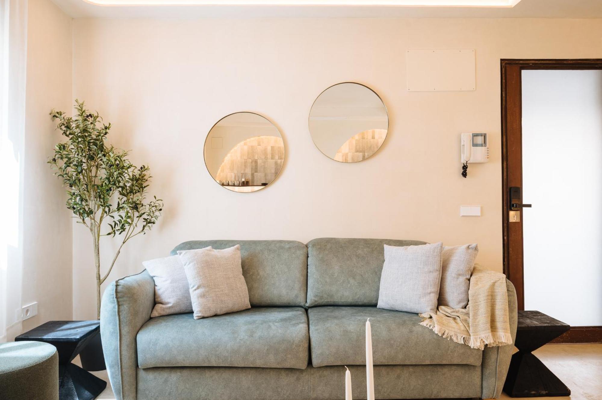 Apartamentos La Vistosona Севилья Экстерьер фото