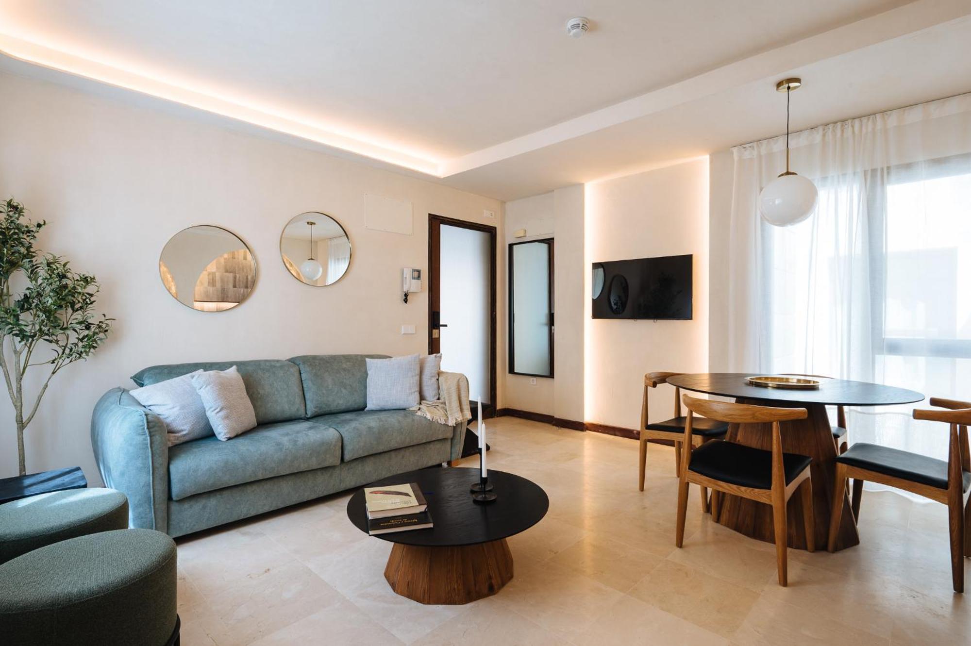 Apartamentos La Vistosona Севилья Экстерьер фото