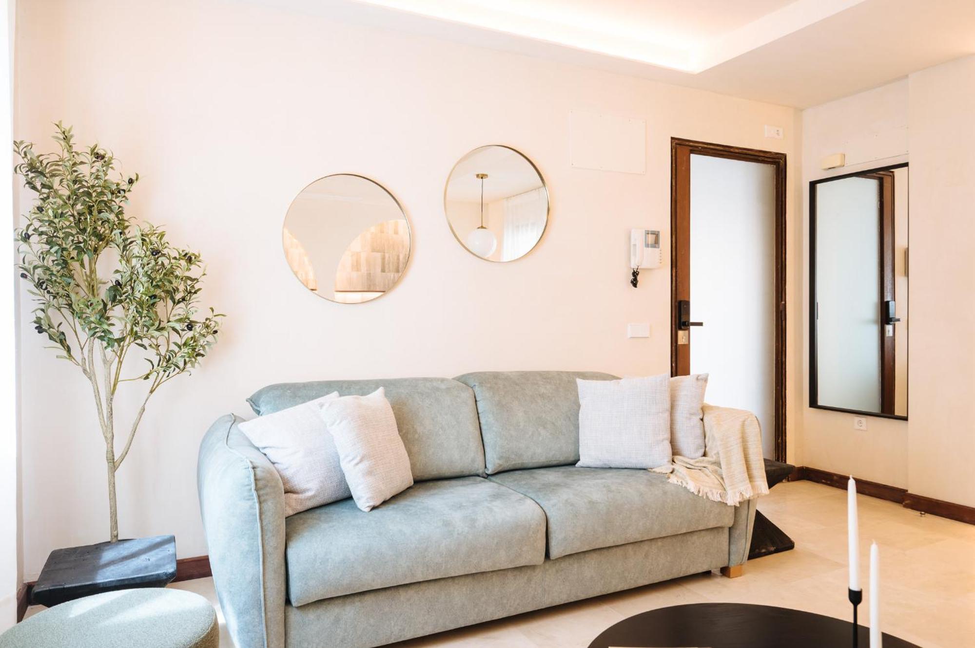 Apartamentos La Vistosona Севилья Экстерьер фото