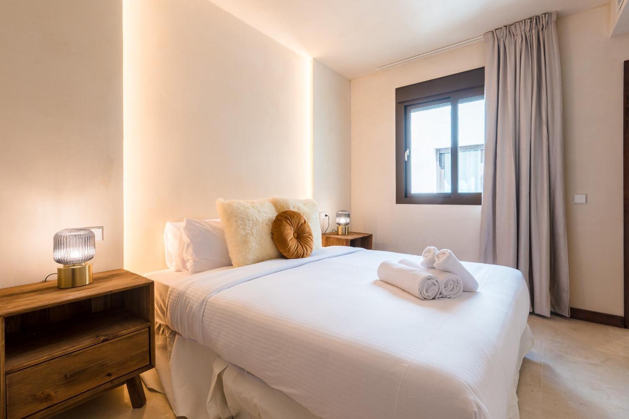 Apartamentos La Vistosona Севилья Экстерьер фото